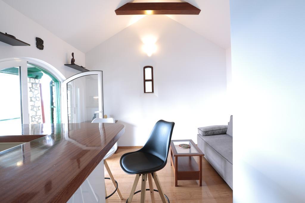 Cottage Holiday Home 奥米什 外观 照片