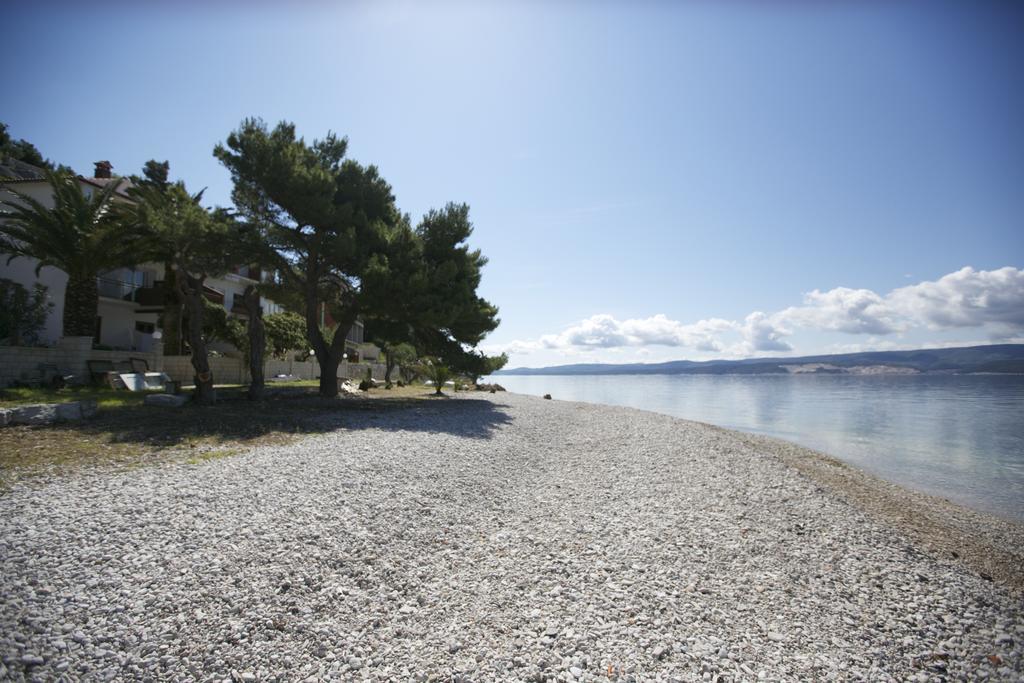 Cottage Holiday Home 奥米什 外观 照片