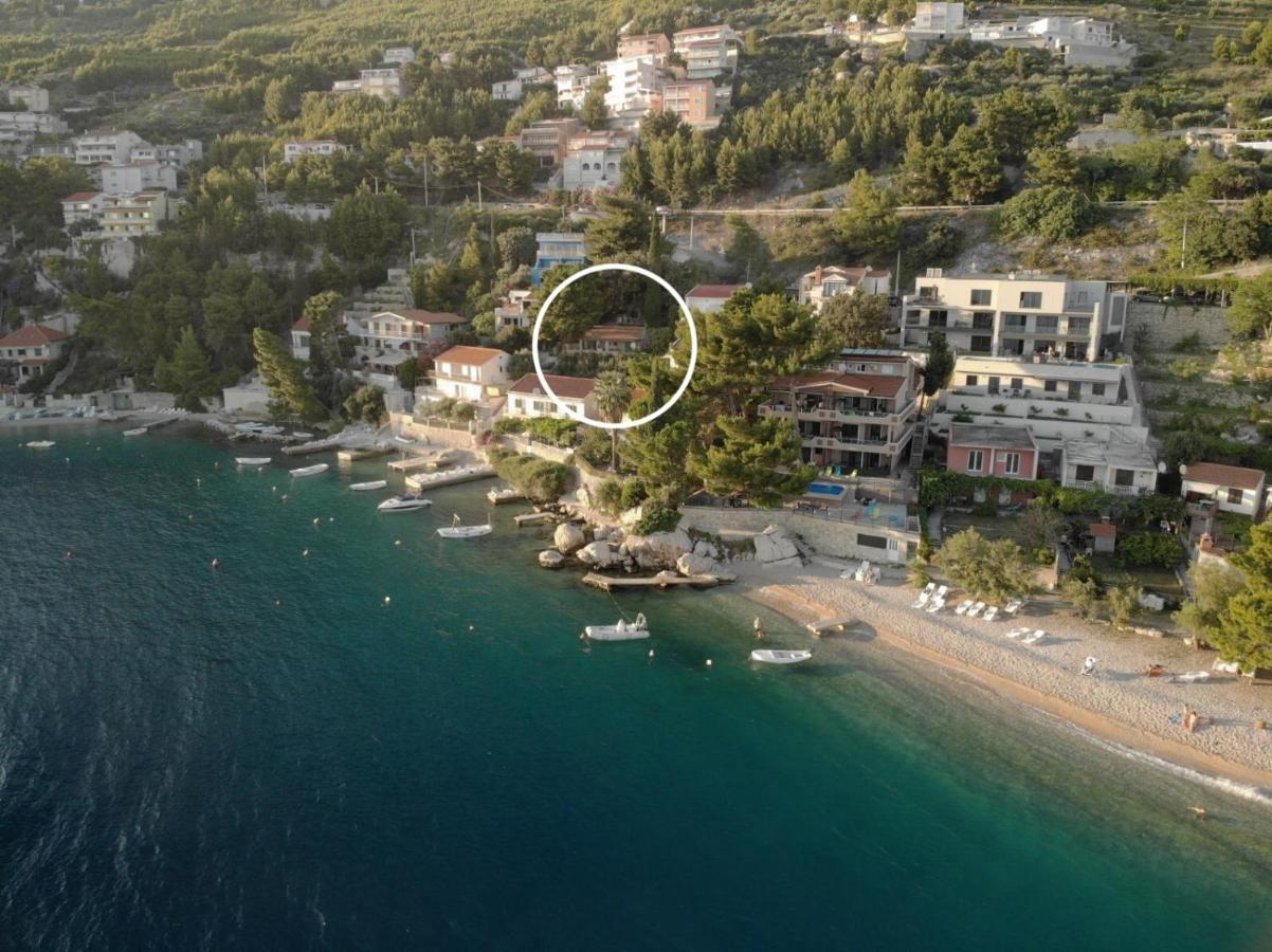 Cottage Holiday Home 奥米什 外观 照片